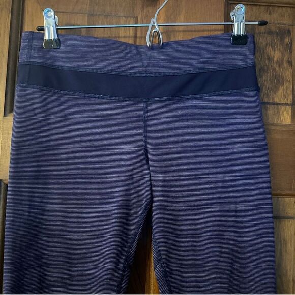Lululemon Purple Striped Leggings Workout Waist 26”/Size 6 - Picture 4 of 7